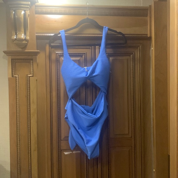 NWOT L*Space ANTIGUA ONE PIECE Size Large - Picture 4 of 13